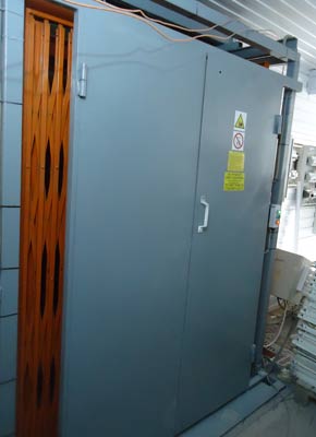 В Екатеринбурге установлен подъемник с самонесущей шахтой